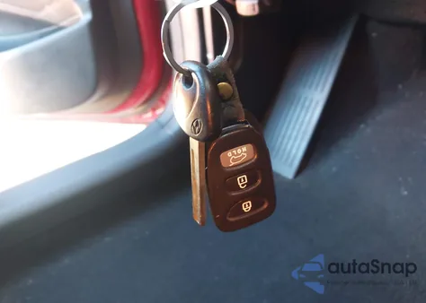 2014 Hyundai Elantra Gt z USA, uszkodzony, nr VIN KMHD35LHXEU231393